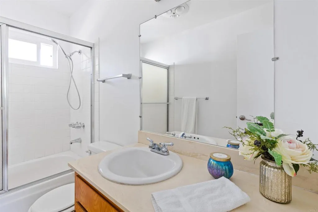 https://cdn.realtyfeed.com/cdn/127/306302014/3a088a816045e9ab54375c77c193f274.webp