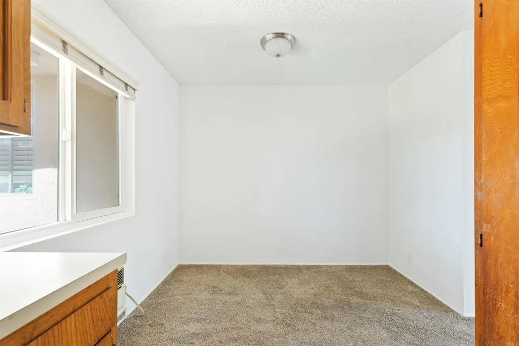 https://cdn.realtyfeed.com/cdn/127/306302014/6a8379354e03b015dd9992b483de2ad3.webp