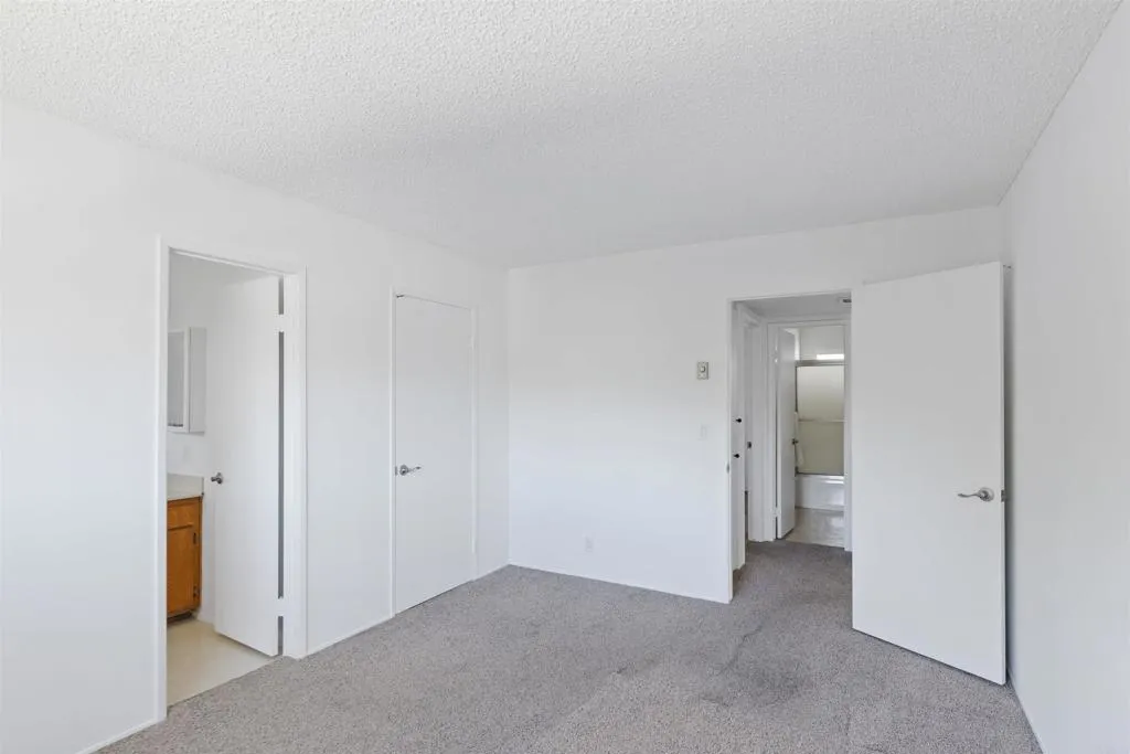 https://cdn.realtyfeed.com/cdn/127/306302014/c45e49897d03797d7f7d09237a852455.webp