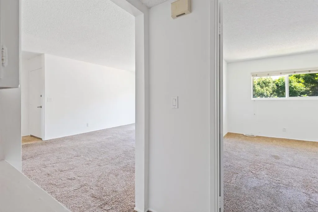 https://cdn.realtyfeed.com/cdn/127/306302014/e610eb533a82aa82466e03c6d328be8d.webp