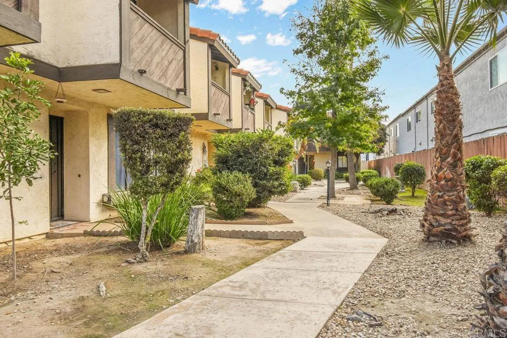 Photo #2: PTP2406805 Listing 