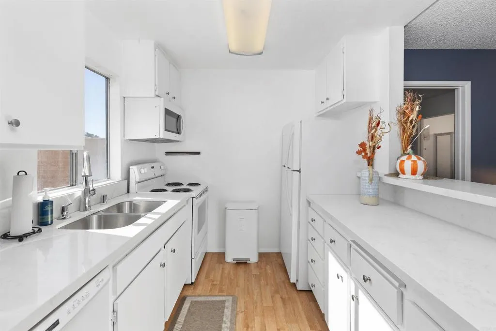 Photo #6: NDP2409772 Listing 