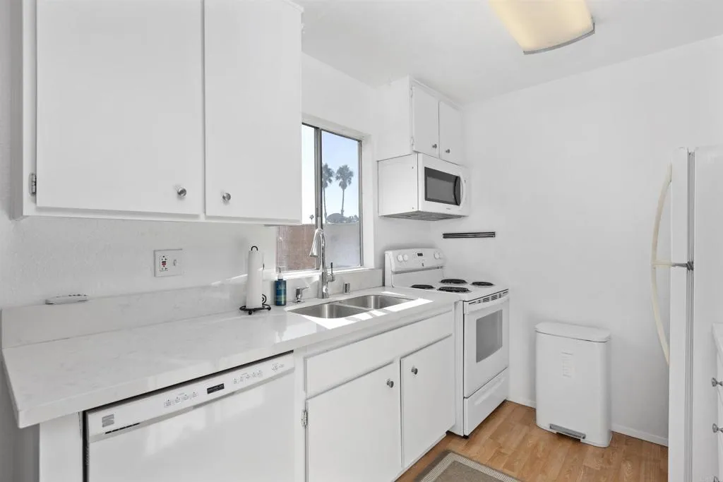 Photo #5: NDP2409772 Listing 