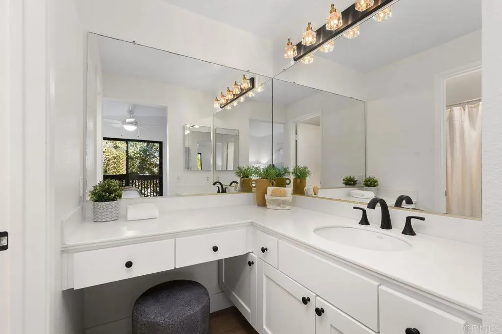 https://cdn.realtyfeed.com/cdn/127/306303145/3d1664f07c544d77b4f6ca99f265a32c.webp