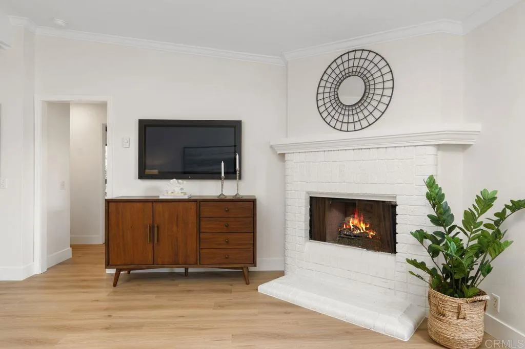 https://cdn.realtyfeed.com/cdn/127/306303145/4c642a7ecf590e057dbf8a3f9dd89e10.webp