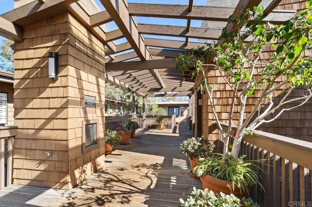 https://cdn.realtyfeed.com/cdn/127/306303145/76eb7d04fd89dcd314e6fef4b1d6d71d.webp