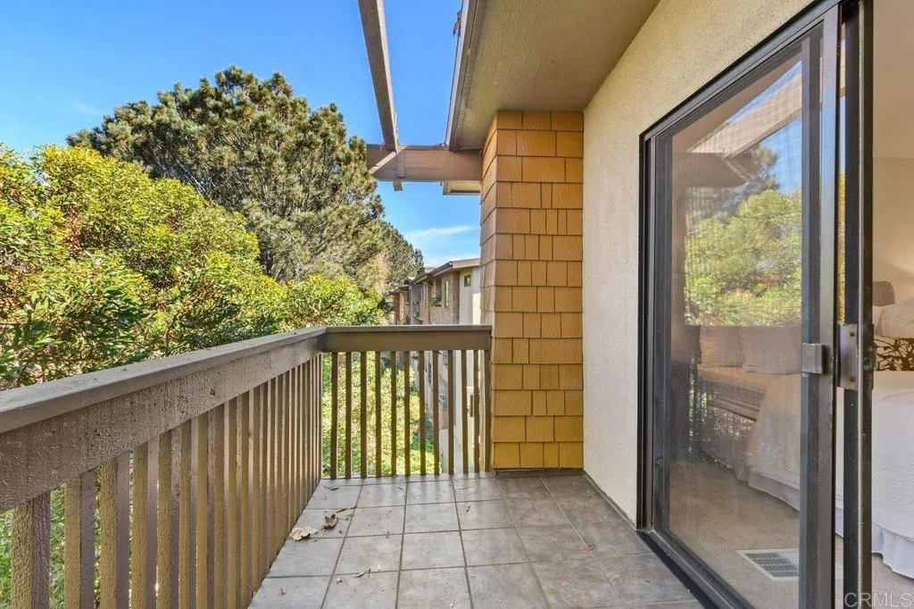 https://cdn.realtyfeed.com/cdn/127/306303145/badc7d070d20f0ab6d661e4fab0676e6.webp
