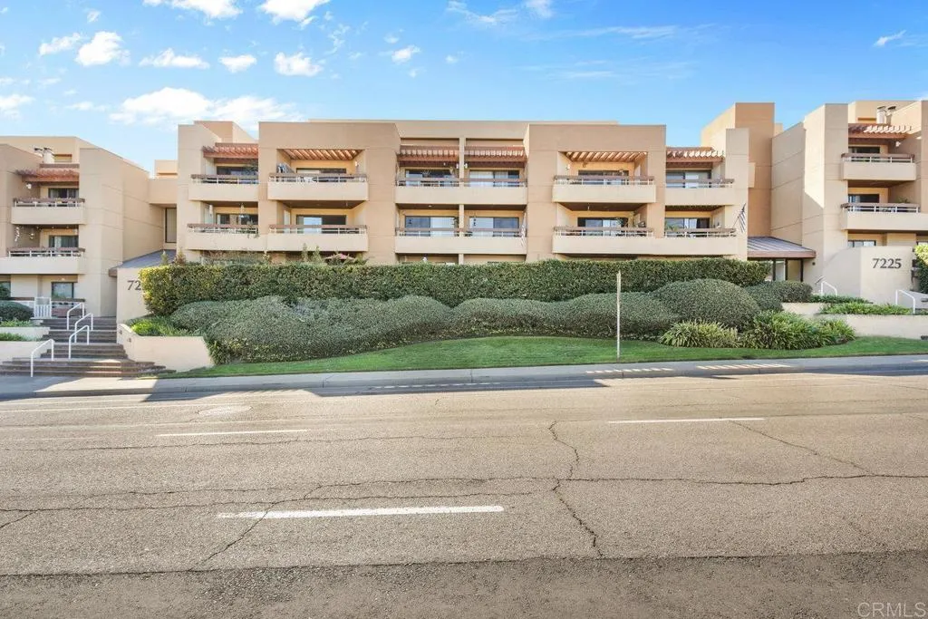 https://cdn.realtyfeed.com/cdn/127/306303905/680868dd07334f30483112e1c7ecd9f5.webp