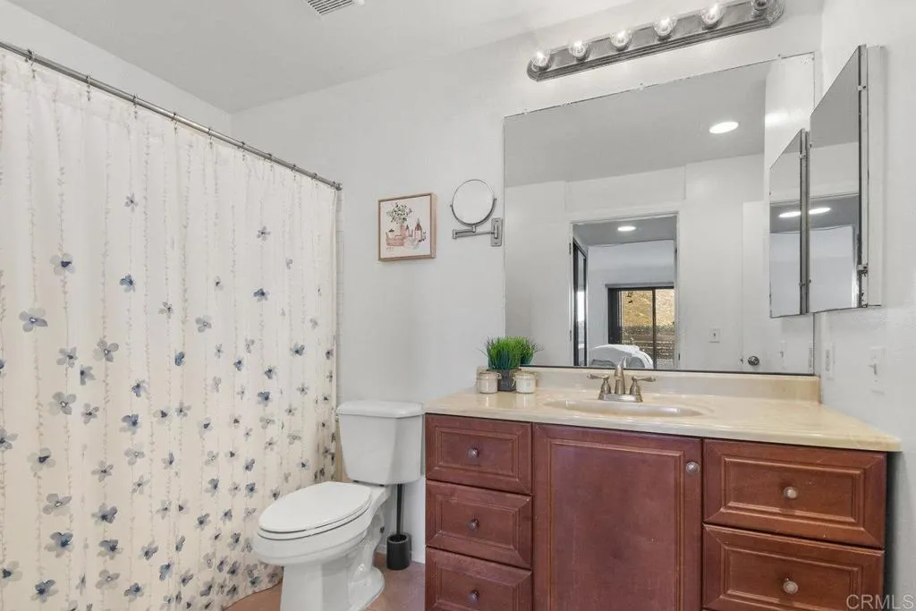 https://cdn.realtyfeed.com/cdn/127/306303905/dacce687cc14f02e2645d64810681eda.webp