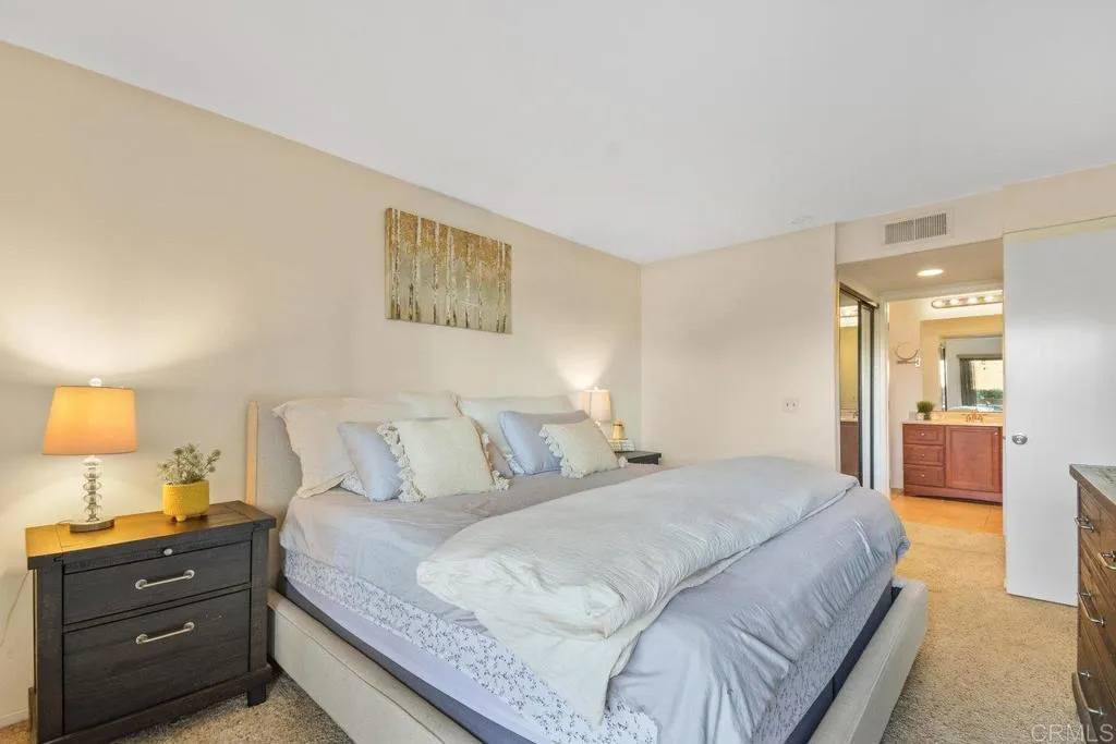 https://cdn.realtyfeed.com/cdn/127/306303905/fd44cfea7279e32b613cbd35fd52727a.webp