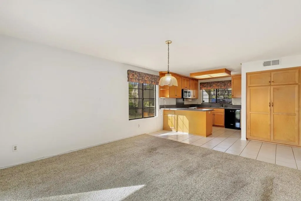 Photo #6: NDP2409809 Listing 