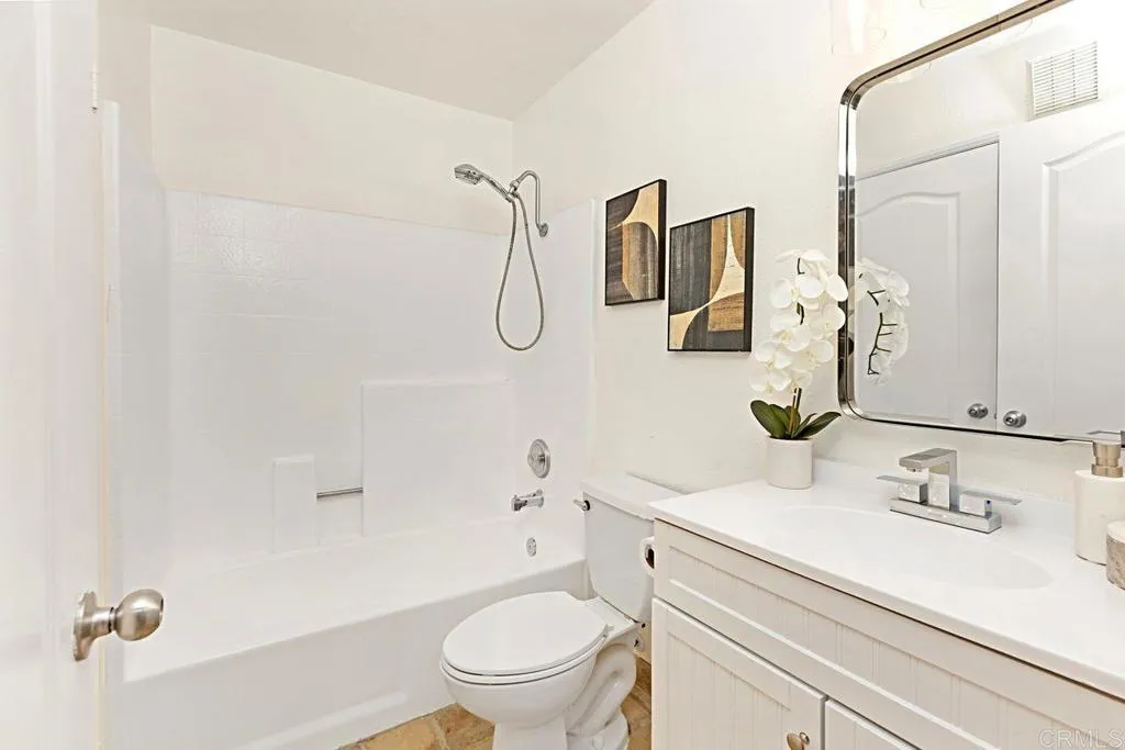 https://cdn.realtyfeed.com/cdn/127/306304043/68e57860e0c35f9cbc75cef90290254a.webp