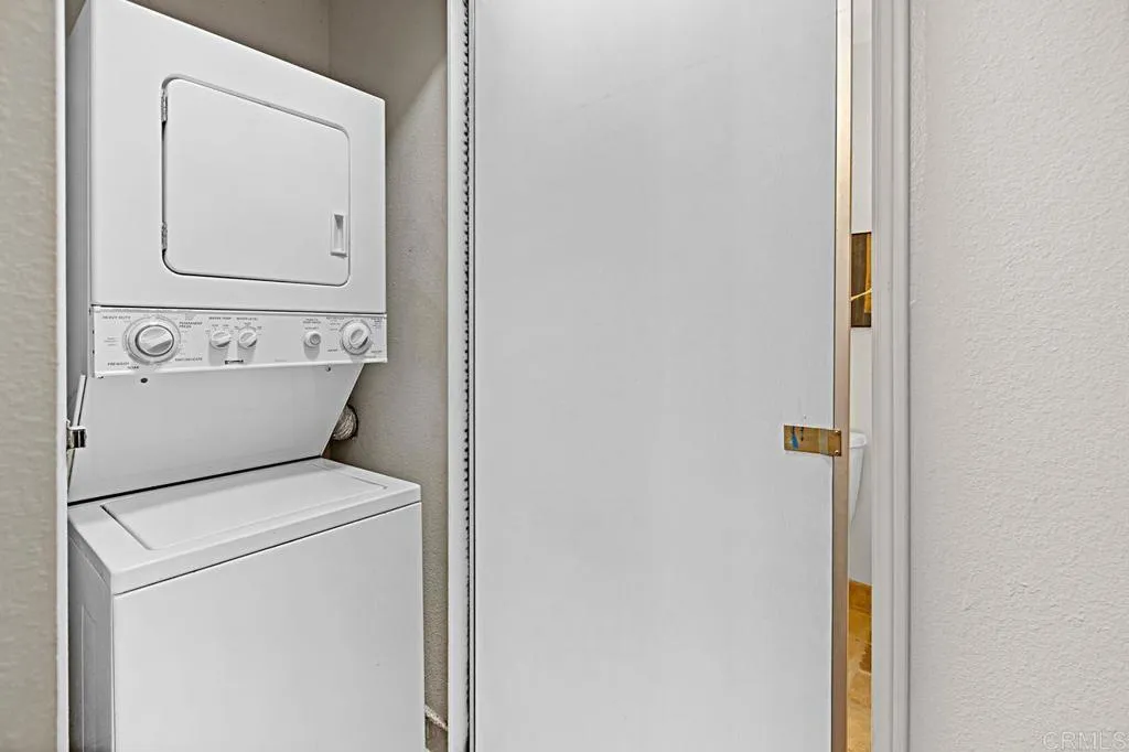 https://cdn.realtyfeed.com/cdn/127/306304043/f7620e54cac0c3a784a389db4c0dedbc.webp