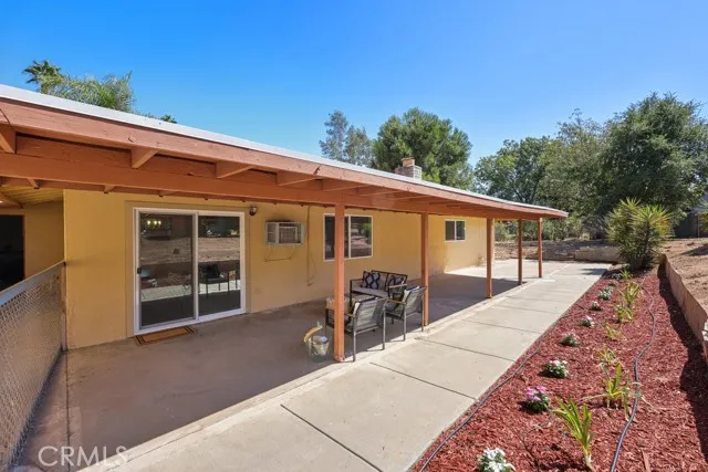 https://cdn.realtyfeed.com/cdn/127/306304805/ed86b2e1acdb303e49605872602691a3.webp
