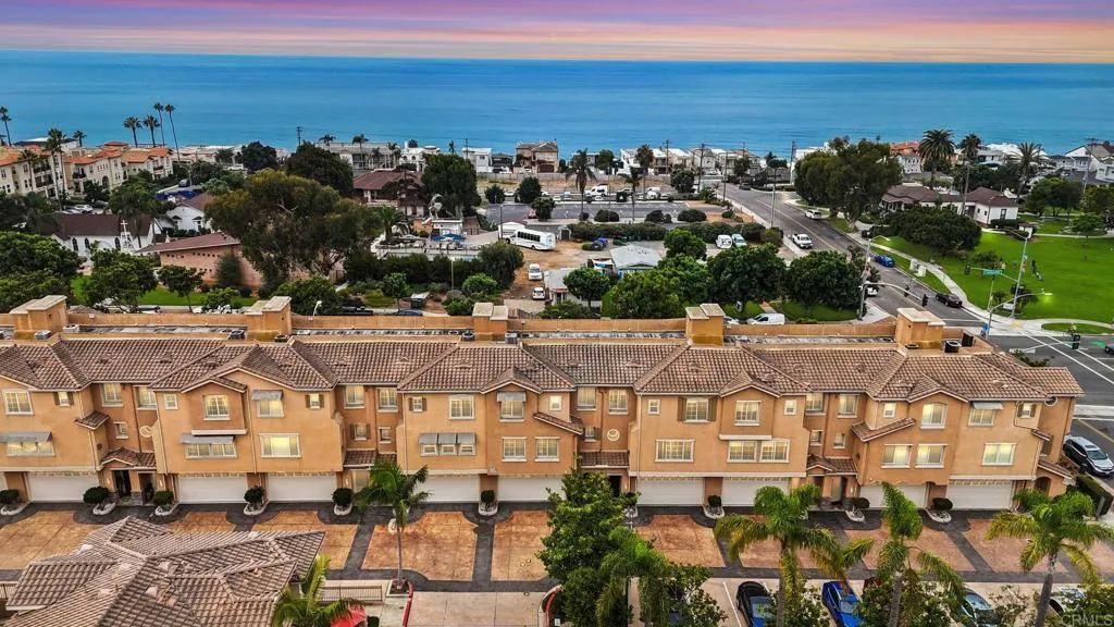 2744 Carlsbad Boulevard Unit 205, Carlsbad, CA 92008 - Photo 2 of 24, Carlsbad, CA
