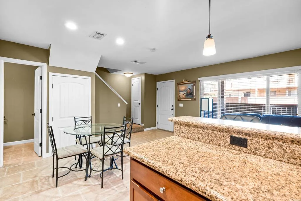 https://cdn.realtyfeed.com/cdn/127/306305188/55a34d5e3490c187164c6e0f226f9156.webp