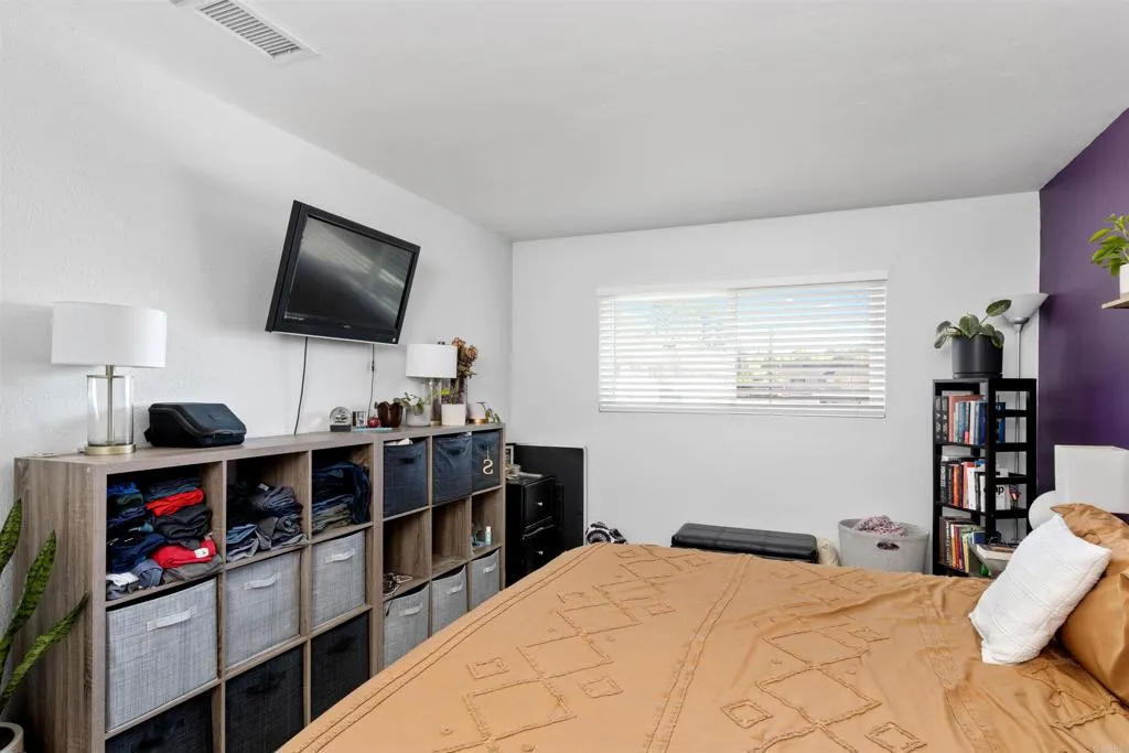 https://cdn.realtyfeed.com/cdn/127/306305502/386f530e008cb947e6c049d6d00b8ac3.webp