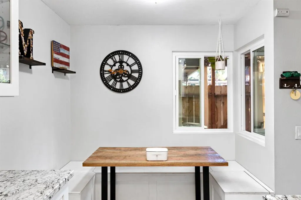 https://cdn.realtyfeed.com/cdn/127/306305502/71cf217cdbfbef6ba7969c97fb76b9bf.webp