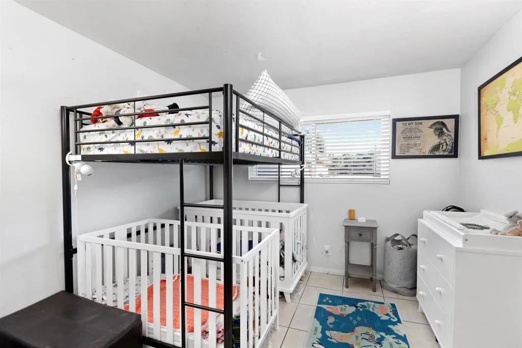 https://cdn.realtyfeed.com/cdn/127/306305502/a6a654cd10eb97bbb6af84d2100ae324.webp