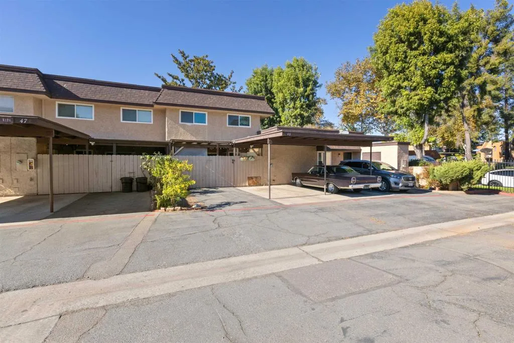 https://cdn.realtyfeed.com/cdn/127/306305502/ce61a02ae0482ffb29dea20a8b7628ba.webp