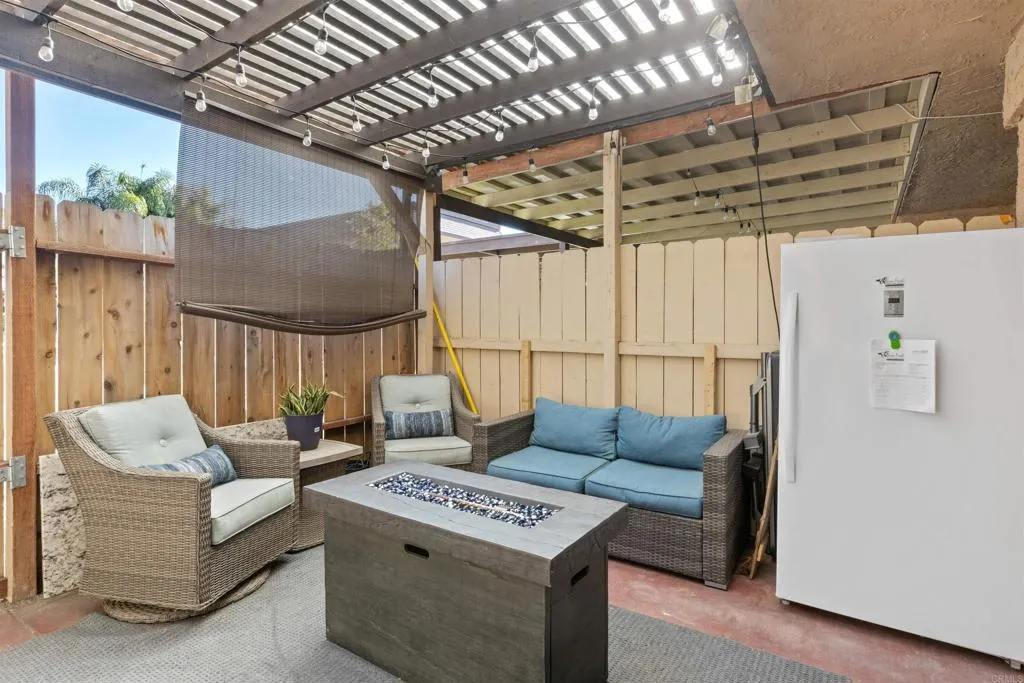 https://cdn.realtyfeed.com/cdn/127/306305502/de5b1ce6848db99cd9dd44990cdc7649.webp