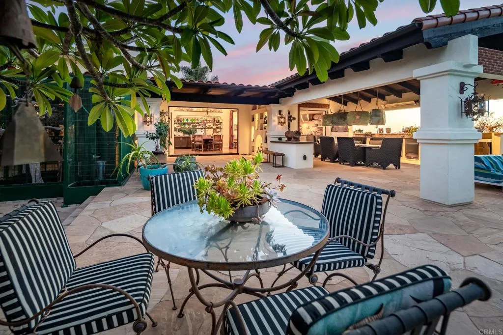 https://cdn.realtyfeed.com/cdn/127/306306247/97b3731f820e8888ae08c6cfa733c222.webp