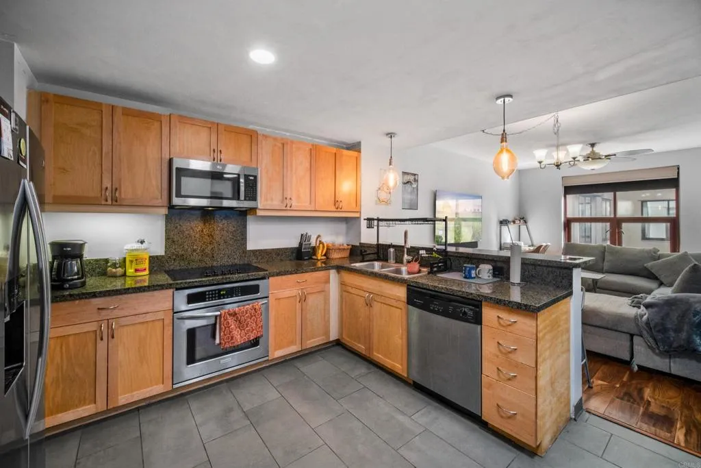 https://cdn.realtyfeed.com/cdn/127/306306460/76f97fb6dba7fb7d30aed13087f7b99a.webp