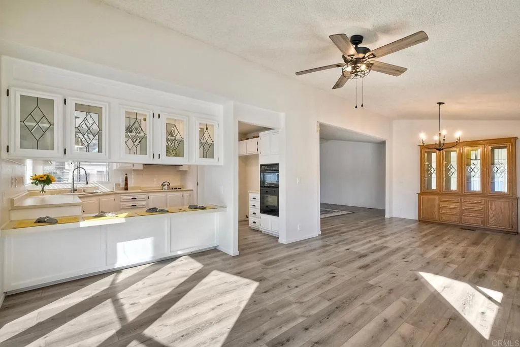 https://cdn.realtyfeed.com/cdn/127/306306761/021a19bda155a5975985d01c778f1bd7.webp