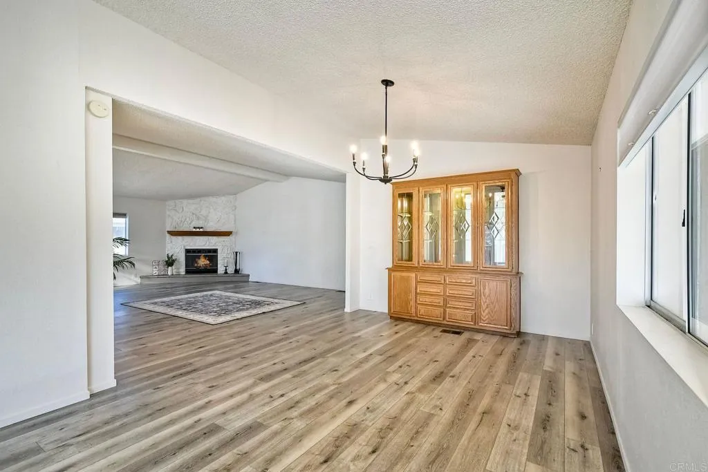 https://cdn.realtyfeed.com/cdn/127/306306761/460886a12845ec48810d874c7d558aaa.webp