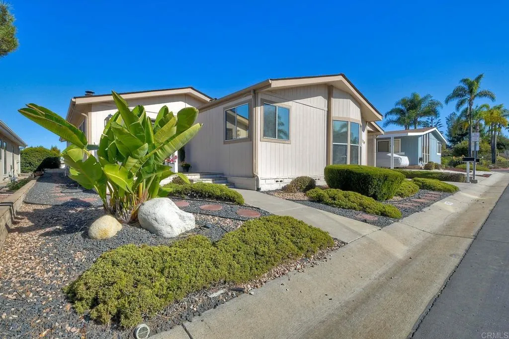 https://cdn.realtyfeed.com/cdn/127/306306761/69b8430174743515f026df2879b436bf.webp