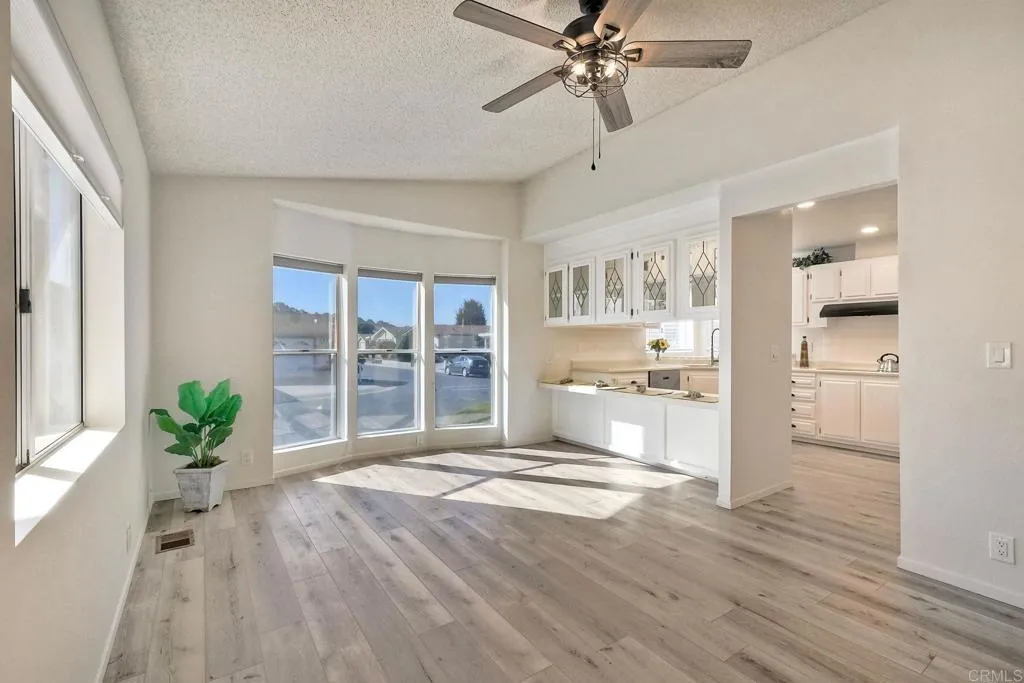 https://cdn.realtyfeed.com/cdn/127/306306761/74772b1e4ebdaf08d455267368765d5c.webp