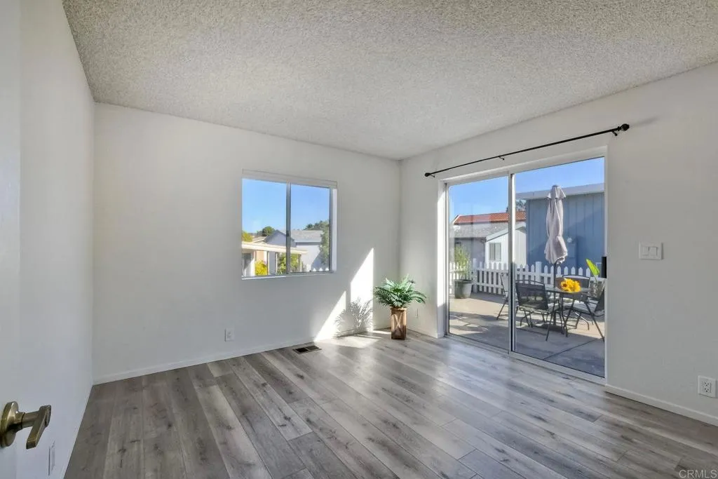 https://cdn.realtyfeed.com/cdn/127/306306761/ec39f17baba3b66546133835e78545a7.webp