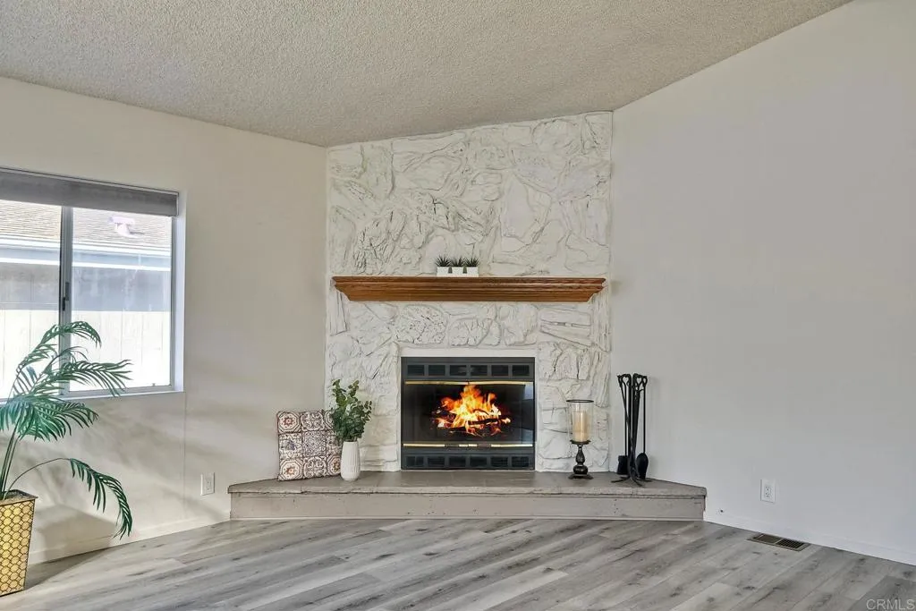https://cdn.realtyfeed.com/cdn/127/306306761/f214d66c683770d2305b2ad5cb28673c.webp