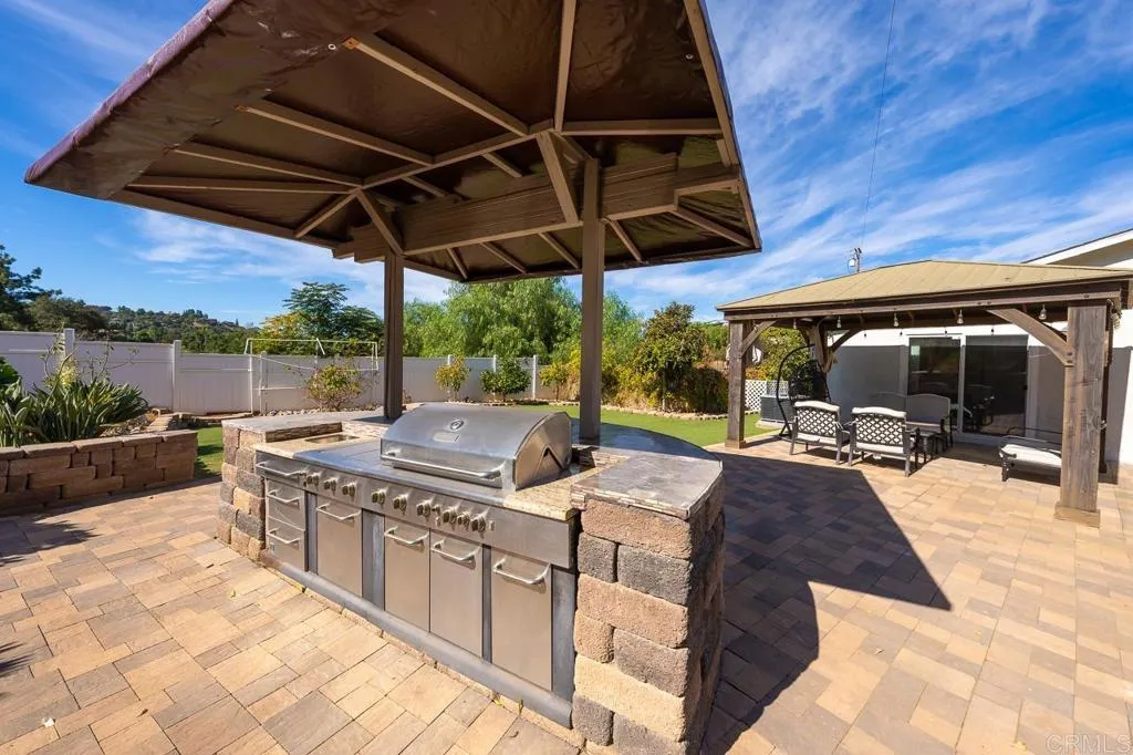 https://cdn.realtyfeed.com/cdn/127/306306912/83bb6e81c4cb546ebc73b40fd2379c70.webp
