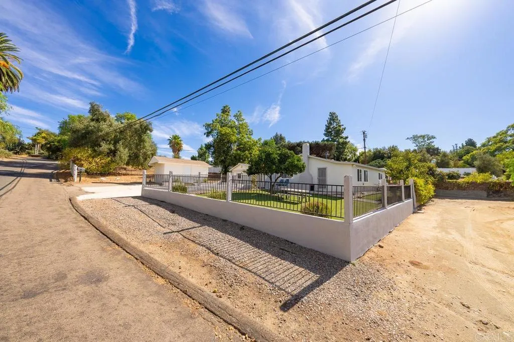 https://cdn.realtyfeed.com/cdn/127/306306912/d1c9de9ba357941e997a0c1d64a7daf1.webp
