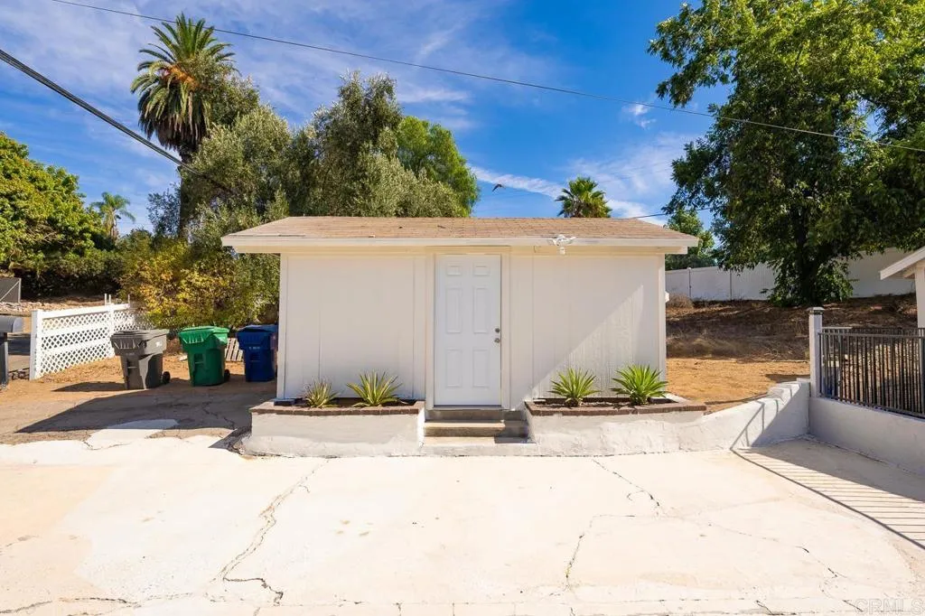 https://cdn.realtyfeed.com/cdn/127/306306912/f455e10d1eb24d7f88126e1ab4c35c24.webp