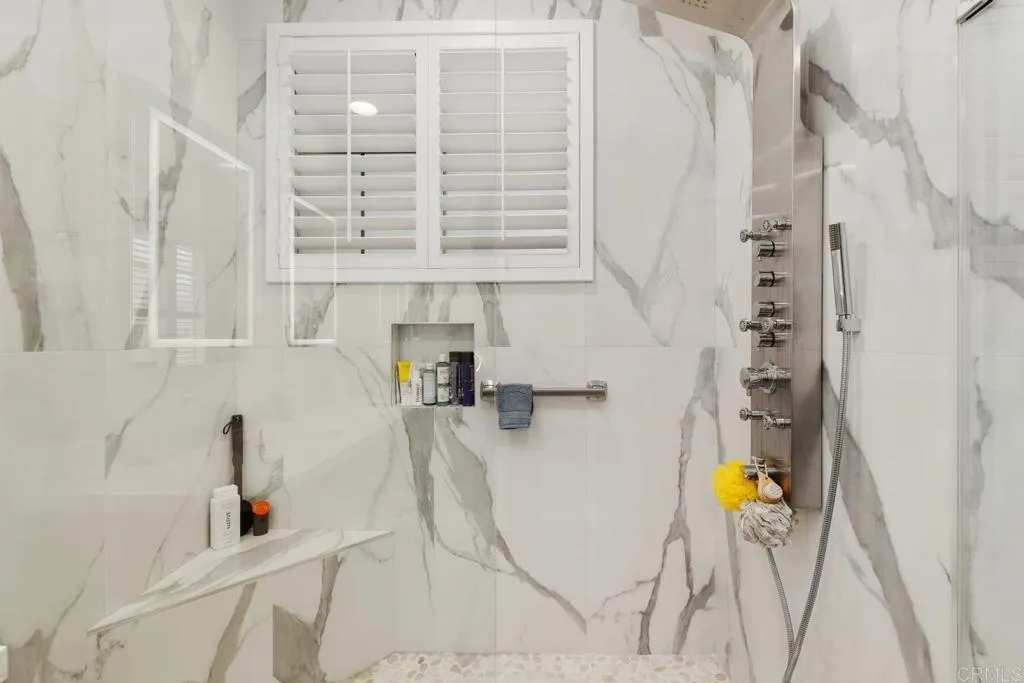 https://cdn.realtyfeed.com/cdn/127/306308542/c56d004e2a415cf19b9618d8bde05d69.webp