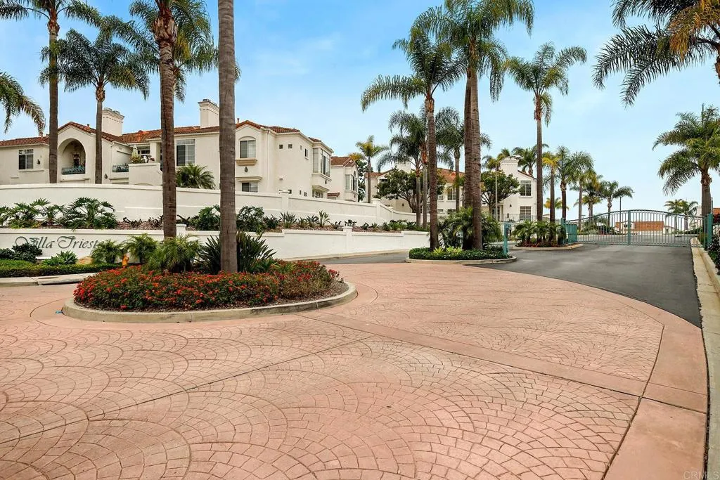 https://cdn.realtyfeed.com/cdn/127/306308542/c8865676fe42de6f8efbe705772b568c.webp