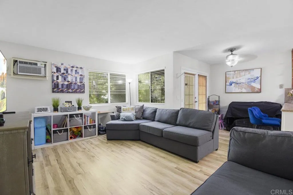 https://cdn.realtyfeed.com/cdn/127/306309069/a8bc1e94c1ec140dd772bf895b75b67d.webp
