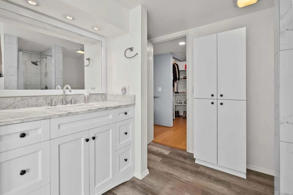 https://cdn.realtyfeed.com/cdn/127/306309788/e74db9cbf480bf7d075a70479ac4b3aa.webp