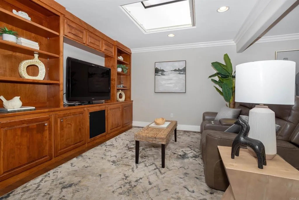 https://cdn.realtyfeed.com/cdn/127/306310826/483a92aec951e9baff59fe070667551b.webp