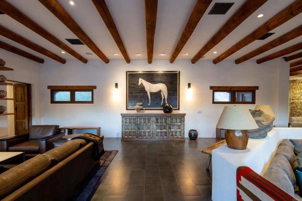 https://cdn.realtyfeed.com/cdn/127/306311008/bb50f0035923becc0216c2323227c407.webp