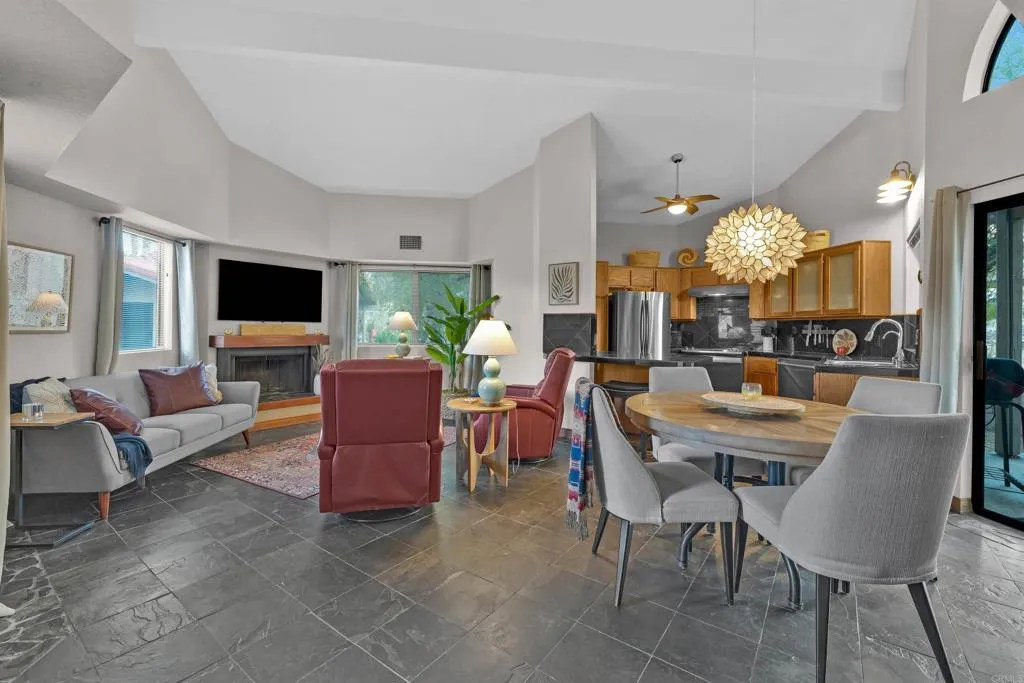 Photo #2: NDP2410054 Listing 