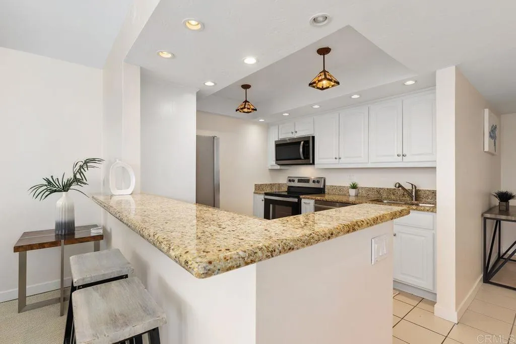 https://cdn.realtyfeed.com/cdn/127/306311317/d767cdcf3ee04f21aa630cff01ae288f.webp