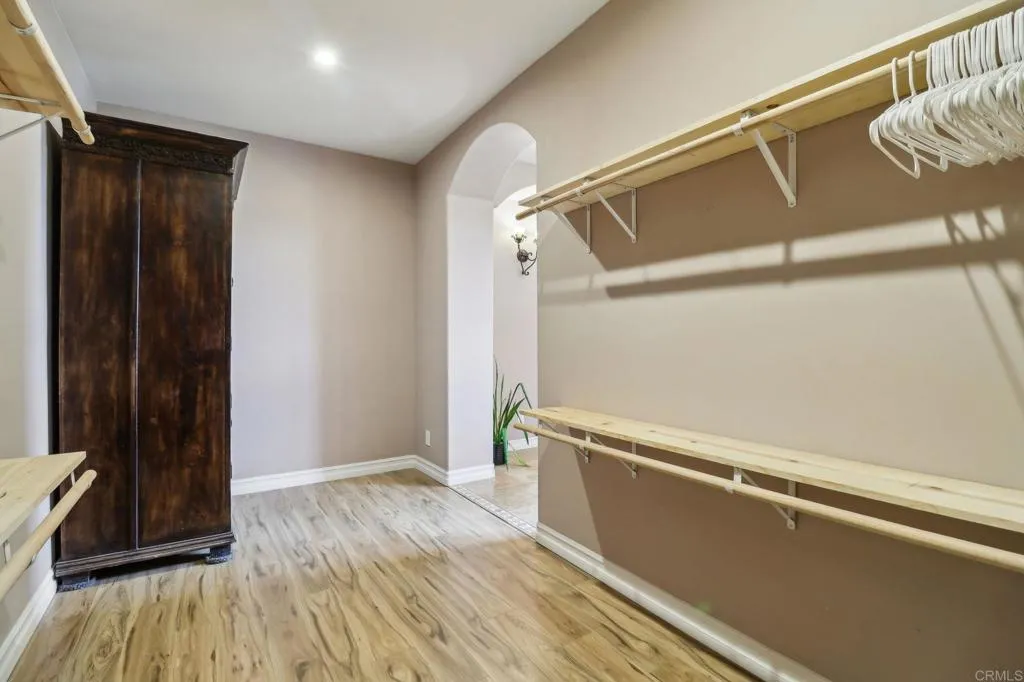 https://cdn.realtyfeed.com/cdn/127/306311579/2b71e10b2347f54e8228f0ac48405429.webp