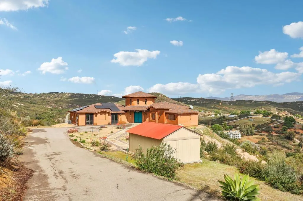 https://cdn.realtyfeed.com/cdn/127/306311579/8db3a313184c097dbd5db6f1cd6e1525.webp