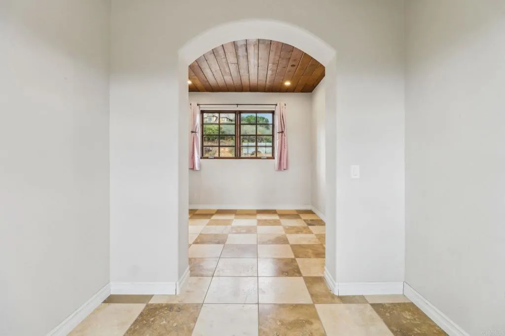 https://cdn.realtyfeed.com/cdn/127/306311579/b34069c0dd4cf0e78343a132759328af.webp