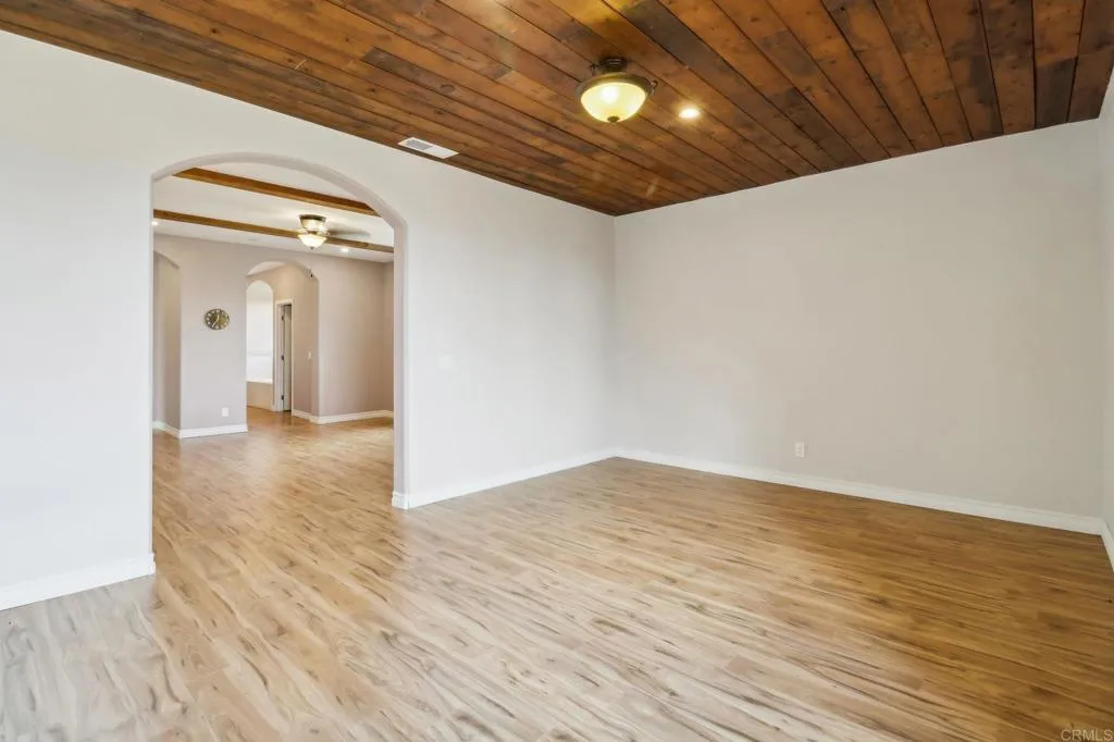 https://cdn.realtyfeed.com/cdn/127/306311579/f2a4b92d5d0f98050370854ebfe58c4a.webp