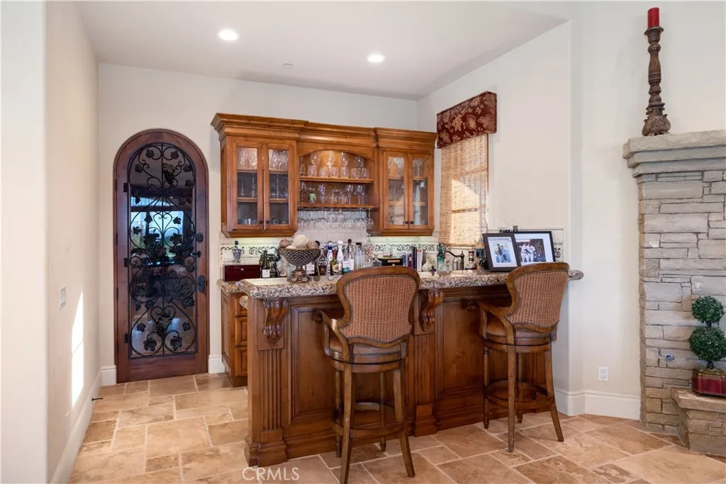 https://cdn.realtyfeed.com/cdn/127/306312289/32da7bada2f5c5ddc88fdd7a5c5dd0e5.webp