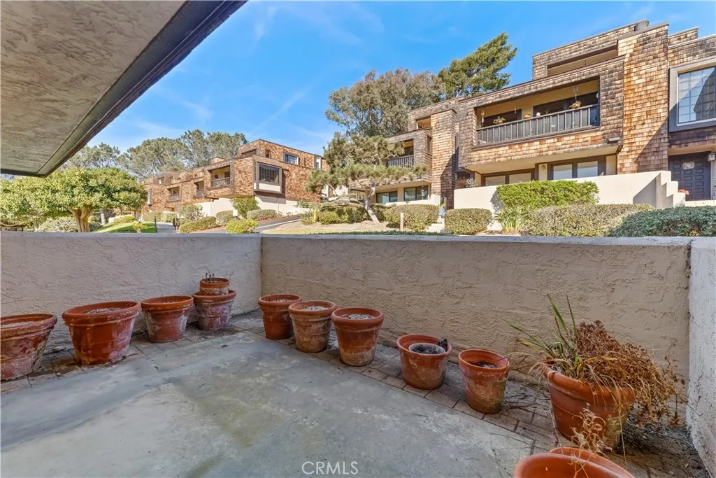 Photo #5: SB24237922 Listing 